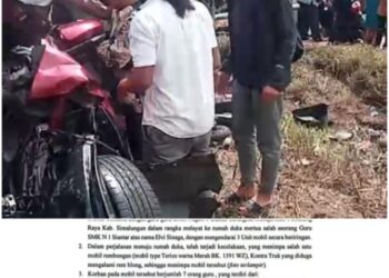 Korban kecelakaan saat dievakuasi (atas) 
Data nama korban (bawah)