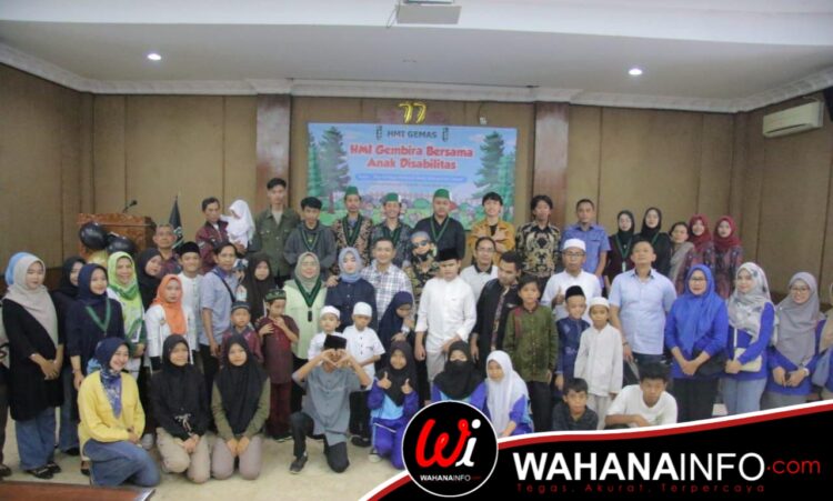 Foto Bersama Himpunan Mahasiswa Islam (HMI)