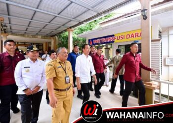 Presiden Indonesia Jokowi Widodo Saat Berkunjung Ke RSKP Kota Tebing Tinggi