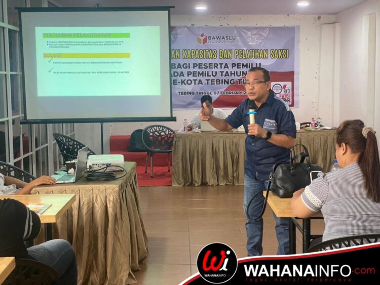 Bawaslu Kota Tebing Tinggi Saat Melaksanakan Penguatan Kapasitas Dan Pelatihan Saksi Bagi Peserta Pemilu 2024