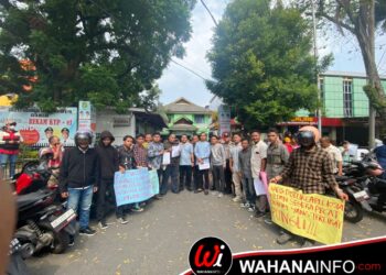 Aksi Unjuk Rasa Persatuan Pemuda MAS Didepan Kantor Disdukcapil Kota Medan, Jumat (22/03/20234)
