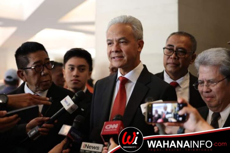 H.Ganjar Prabowo Saat Diwawancarai Pers Usai Hadiri Sidang Perdana Sangketa Pilpres Di Mahkamah Konstitusi (MK)