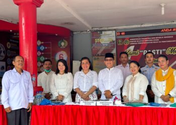 Kepala Lapas Pematangsiantar, M Pithra Jaya Saragih bersama jajarannya memberikan pelayanan khusus di Hari Raya Idul Fitri