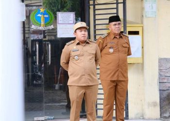 Tingkatkan Disiplin ASN Wali Kota Sibolga Pimpin Apel Pagi di Kecamatan Sibolga Selatan